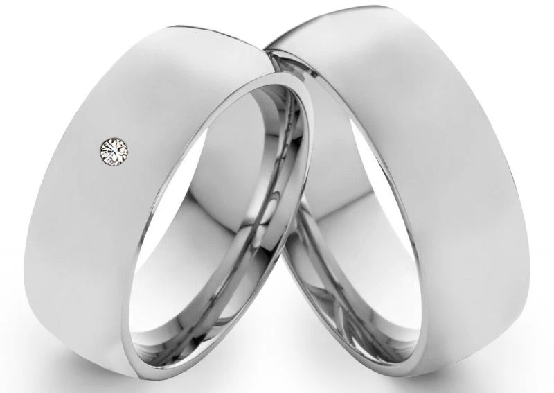 Edelstahlringe E094 mit Zirkonia oder Diamant und Gravur